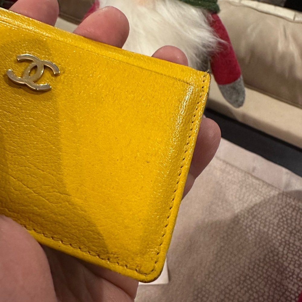 Cardholder - image 5